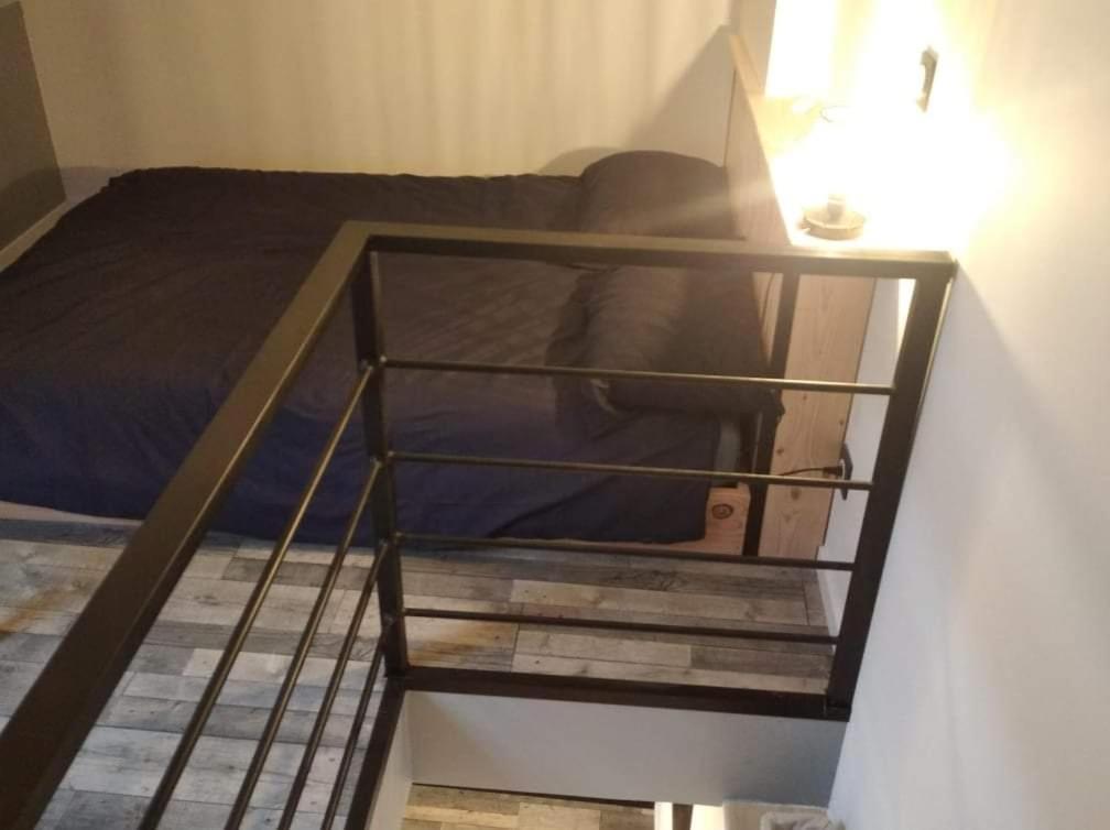 Séjour en amoureux avec jacuzzi et sauna Balbigny Exterior foto